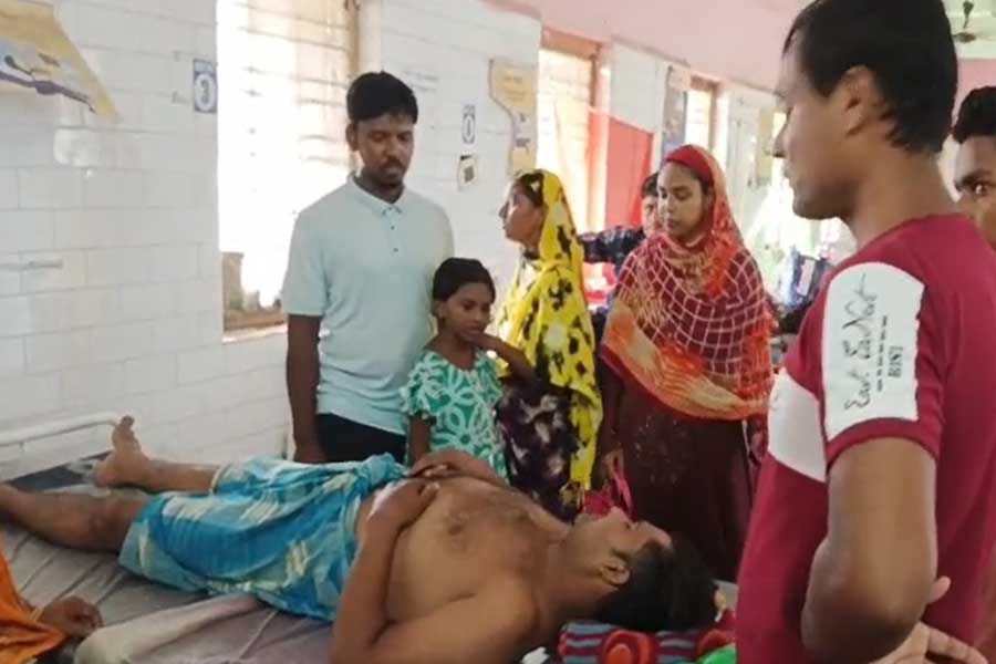 বাংলা বলা ‘অপরাধ’! ‘বাংলাদেশি’ দাগিয়ে রাজ্যের শ্রমিককে মারধরের অভিযোগ বিজেপিশাসিত ওড়িশায়