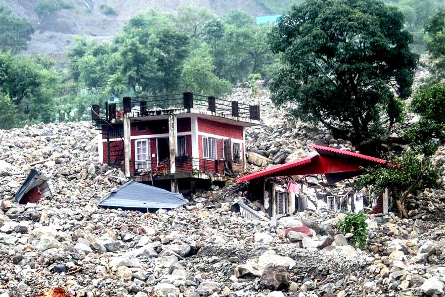 ফের উত্তরাখণ্ডে মেঘভাঙা বৃষ্টিতে বিপর্যয়, চামোলি জেলায় ধুয়ে গেল গ্রামের একাংশ, নিখোঁজ ১০
