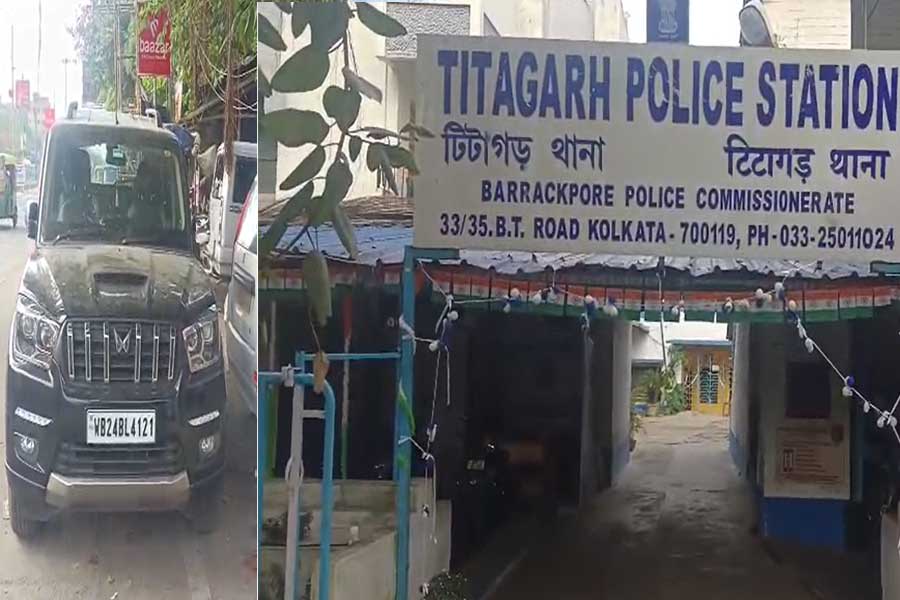 খেলার ছলে শূন্যে গুলি! ৩ মদ্যপের ‘ফূর্তি’তে বারাকপুর পুলিশ কমিশনারেট অফিসের কাছে চাঞ্চল্য