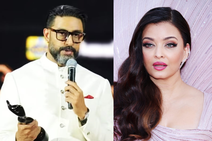 চোখে জল নিয়ে ঐশ্বর্যকে ফিল্মফেয়ার উৎসর্গ অভিষেকের, তবুও বচ্চনবধূর পোস্টে ‘ব্রাত্য’ স্বামী