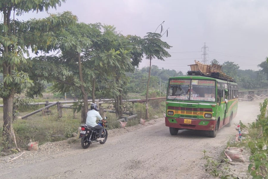 স্বাভাবিক ফালাকাটার ১৭ নম্বর জাতীয় সড়ক, খুলেছে অন্যান্য রাস্তাও, আতঙ্কে কাটিয়ে ছন্দে পাহাড়!
