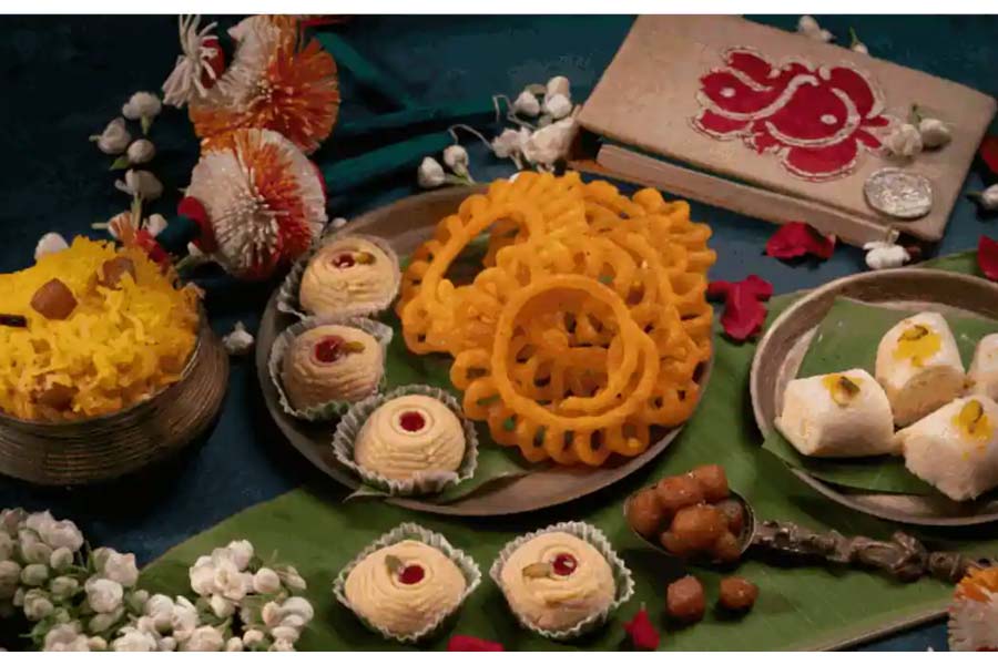 Horoscope: The moon will transit on the day of Bhaiphonta and that will change the fate of these 4 zodiac signs