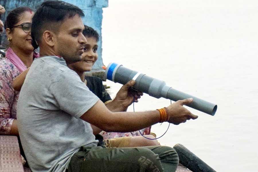 বাংলাতেও আতঙ্কের নাম কার্বাইড গান! দৃষ্টিশক্তি হারাতে বসেছে মালদহের শিশু, কিশোর-সহ ৯