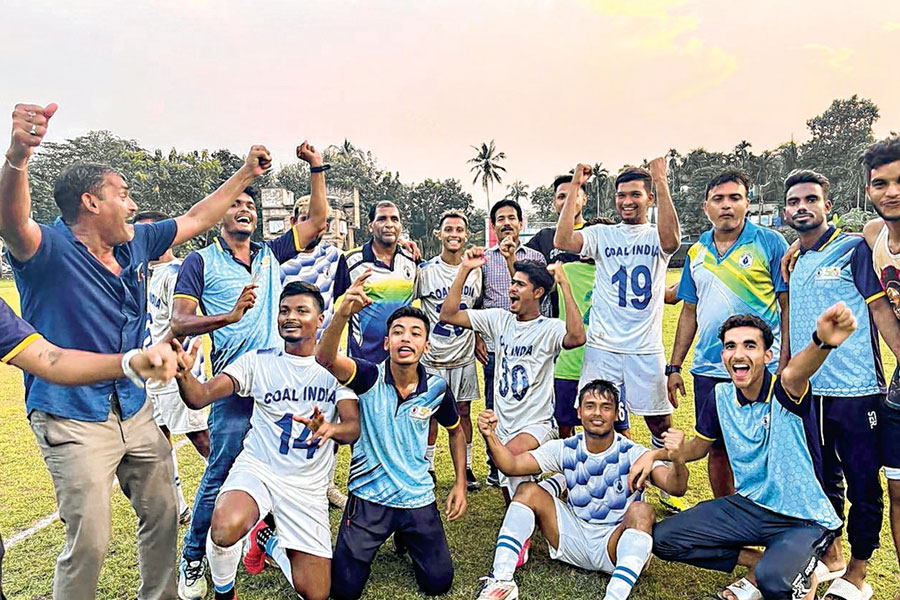 প্রভাতের গোলে নতুন প্রভাত! কলকাতা লিগের প্রিমিয়ারে ডিভিশনে উঠল কোল ইন্ডিয়া