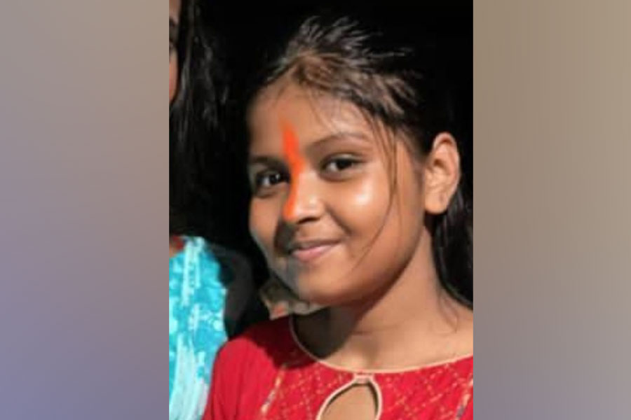 উৎসবের মরশুমে শহরে ডেঙ্গুর থাবা! প্রাণ গেল সল্টলেকের নাবালিকার
