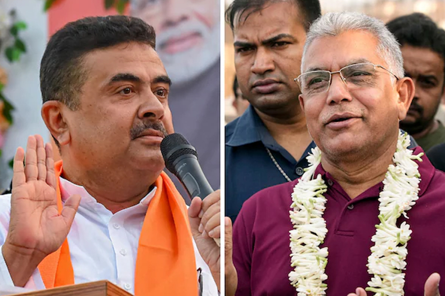 বিজয়া সম্মিলনীর অনুষ্ঠান নিয়ে রেষারেষি, শুভেন্দু-দিলীপ অনুগামীদের গোষ্ঠীদ্বন্দ্ব কেশিয়াড়িতে!