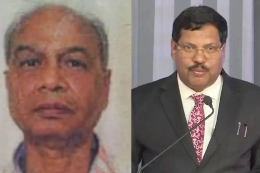 প্রধান বিচারপতিকে জুতো ছোড়ার ‘শাস্তি’, অভিযুক্ত আইনজীবীর লাইসেন্স সাসপেন্ড