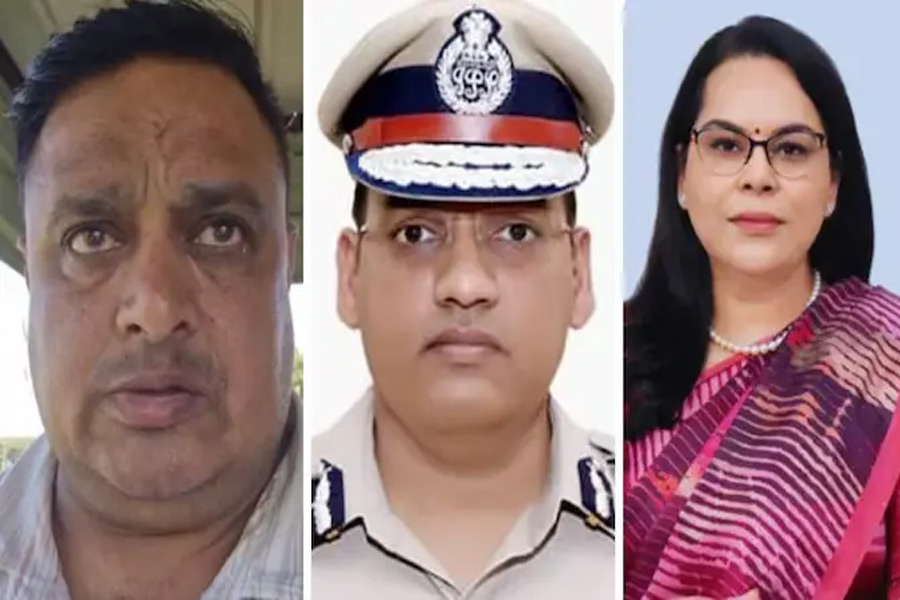 প্রয়াত আইপিএস অফিসারের স্ত্রীকে গ্রেপ্তার না করলে শেষকৃত্য নয় নিহত ASI-এর! হুঁশিয়ারি পরিবারের