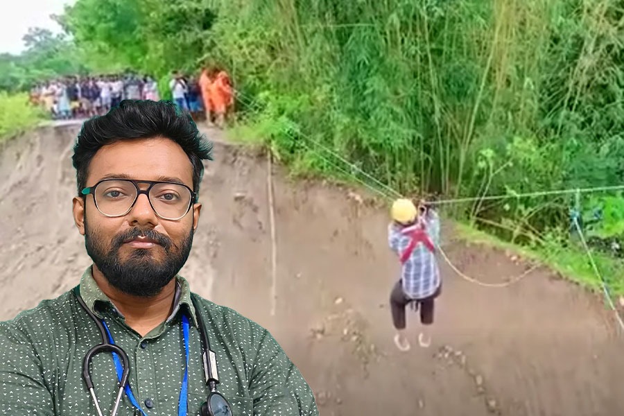 মৃত্যুর কথা ভাবিনি, লক্ষ্য ছিল মানুষ বাঁচানো! বলছেন চিকিৎসক ইরফান মোল্লা