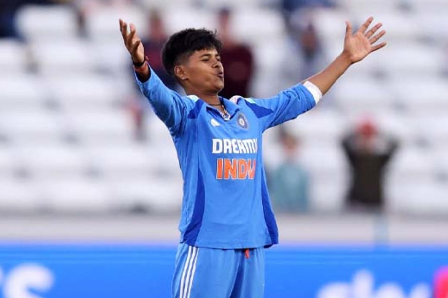 প্রতিভার খোঁজ দিয়েছিলেন প্রাক্তন নাইট কোচ চন্দ্রকান্ত, গৌড়ের উত্থানের নেপথ্যে ঝুলনও