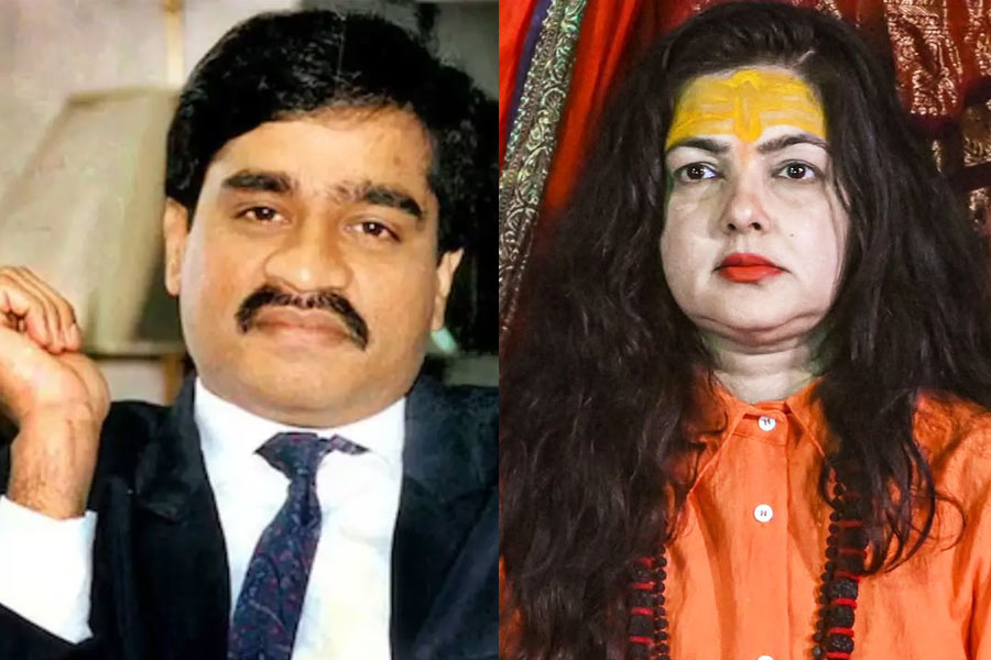 ‘দাউদ সন্ত্রাসবাদী নয়, ভারতে কখনও বিস্ফোরণ করাননি’, ‘পুরনো প্রেম’ ভোলেননি মমতা কুলকার্নি?