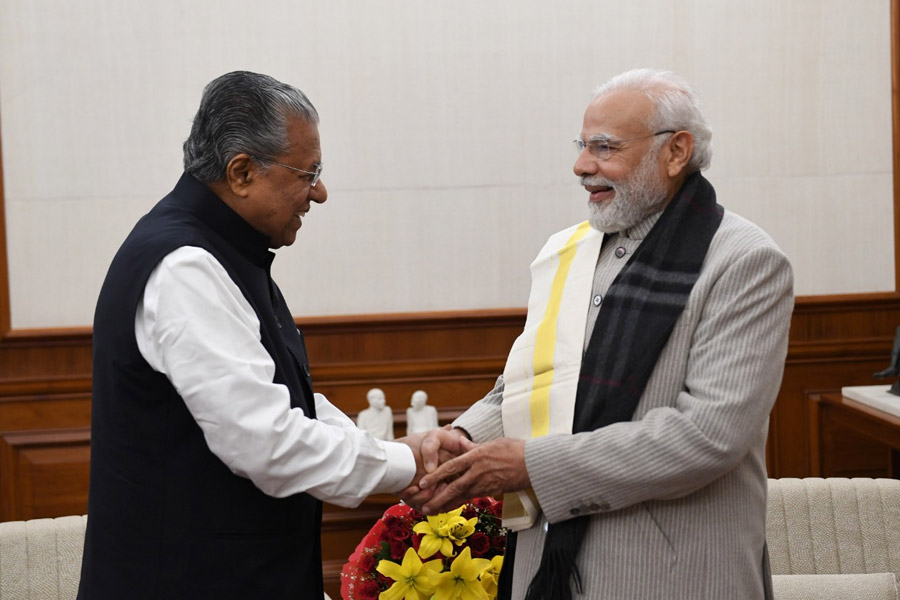 মুখেই জাতীয় শিক্ষানীতির বিরোধিতা! মোদি সরকারের দেড় হাজার কোটির ‘পিএমশ্রী’ নিল বামশাসিত কেরল
