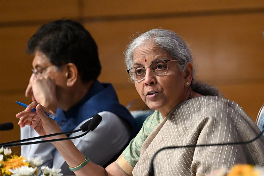 GST কমায় দাম কমেছে বহু পণ্যের, সুবিধা পাচ্ছেন দেশবাসী, জানালেন অর্থমন্ত্রী নির্মলা