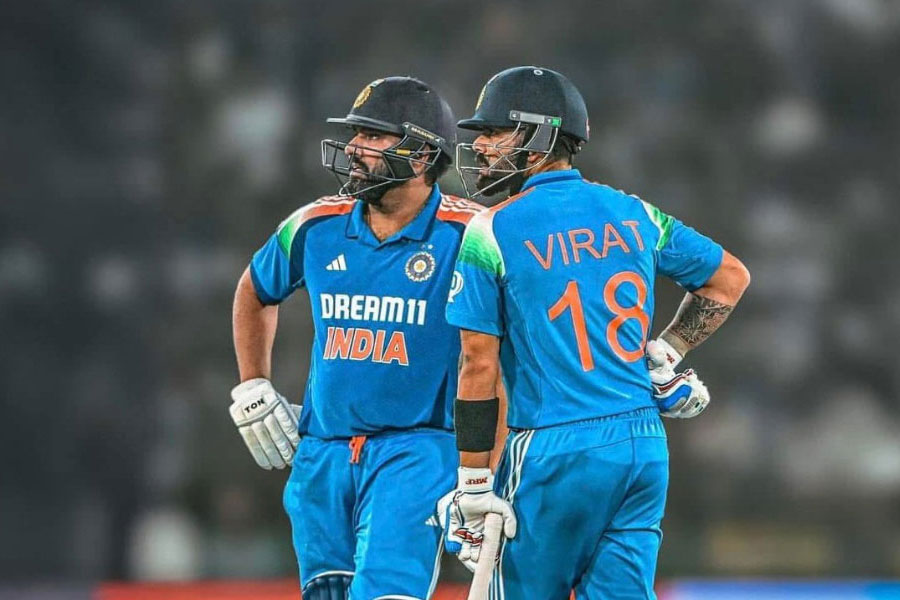 তিনটে সেঞ্চুরি করলেও জায়গা নিশ্চিত নয়! রোহিত-কোহলির ভবিষ্যৎ ‘নির্ধারণ’ আগরকরের