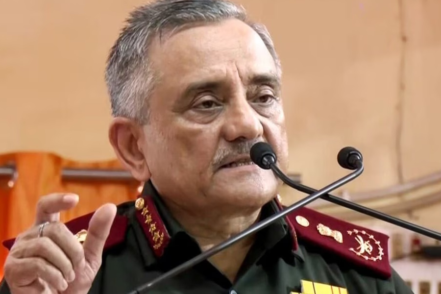 ‘সিঁদুরে পাকিস্তানের অতিরিক্ত আত্মবিশ্বাস গুঁড়িয়ে দিয়েছি’, হুঙ্কার সেনা সর্বাধিনায়ক অনিল চৌহানের