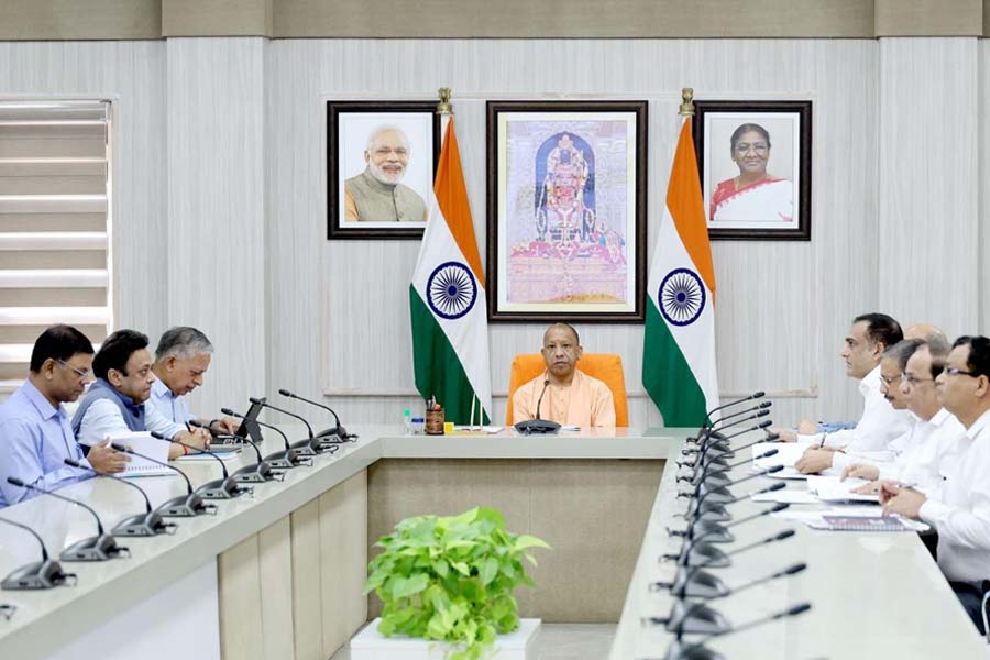 পিডব্লিউডি-তে বড় সংস্কার! আধিকারিকদের জন্য অনুমোদিত আর্থিক সীমা পাঁচ গুণ বাড়ালেন যোগী