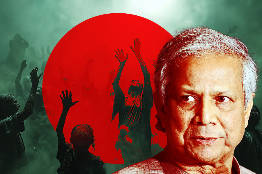 বাংলাদেশে সরকারি মদতে সংখ্যালঘু নির্যাতন! ইউনুস জমানায় মৌলবাদীদের পালে হাওয়া
