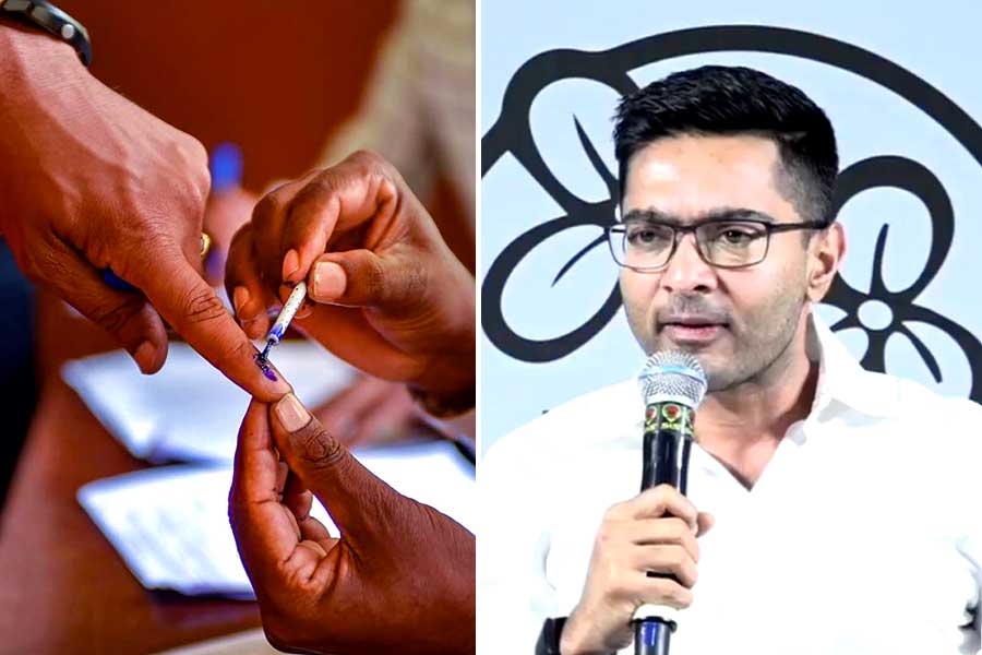 SIR-এ নাম তুলতে পরিযায়ী-প্রবাসীদের বিশেষ সাহায্য, দলীয় কর্মীদের নির্দেশ অভিষেকের