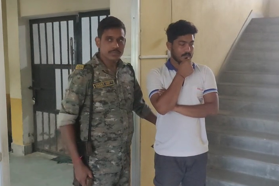 আদিবাসী গৃহবধূকে ধর্ষণ করে ভিডিও করার অভিযোগ, গ্রেপ্তার ‘বিজেপি নেতা’