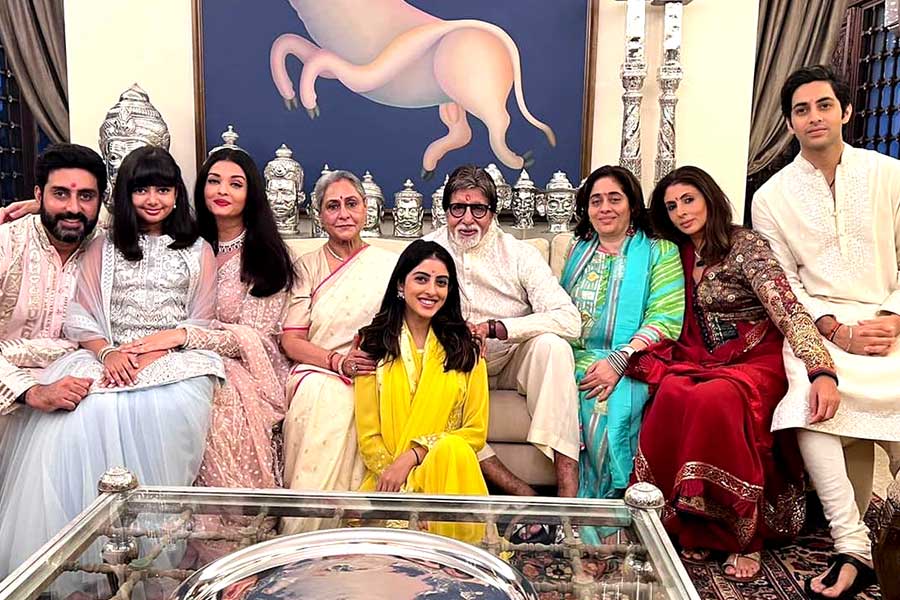 ‘আমাদের মধ্যে কোনও দ্বন্দ্ব নেই’, বচ্চন পরিবারের অন্দরের সিক্রেট ফাঁস করলেন শ্বেতা-দুহিতা নব্যা