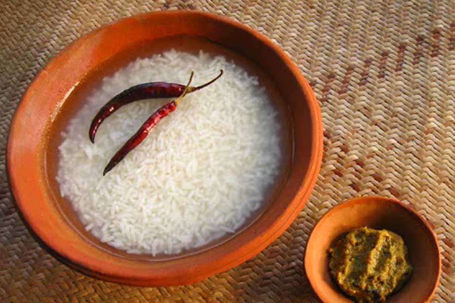 টাটকা নয়, উপকার বেশি বাসি ভাত বা রুটিতেই! জানুন বিশেষজ্ঞদের মত