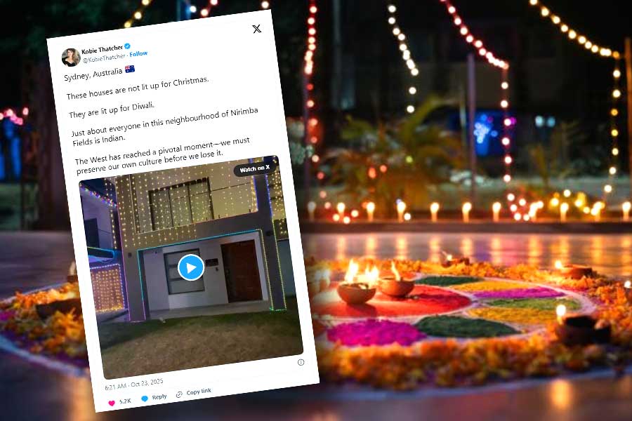 ‘দীপাবলির আলো পশ্চিমী সংস্কৃতির পক্ষে ক্ষতিকর’, অস্ট্রেলীয় মহিলার মন্তব্যে নিন্দার ঝড়