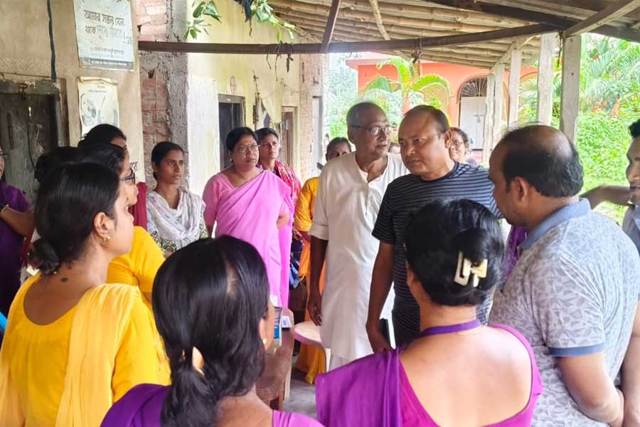ঘাটালে মনসা পুজোর প্রসাদ খেয়ে অসুস্থ ১৫০ জনেরও বেশি, ক্যাম্প বসাল জেলা স্বাস্থ্য দপ্তর