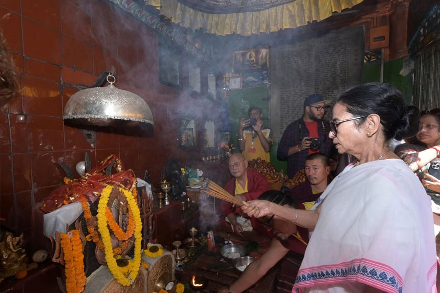 জগন্নাথধাম, দুর্গা অঙ্গনের পর শিলিগুড়িতে মহাকাল মন্দির, দার্জিলিঙে দাঁড়িয়ে ঘোষণা মুখ্যমন্ত্রীর