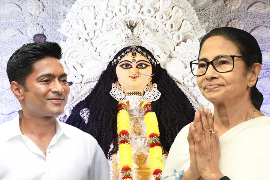 রাজ্যবাসীকে জগদ্ধাত্রী পুজোর শুভেচ্ছা মুখ্যমন্ত্রীর, দেবীর কাছে আশীর্বাদ প্রার্থনা অভিষেকেরও