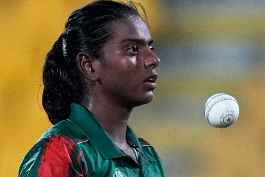 ‘জামাকাপড় ছিল না, বিয়েতে ডাকত না’, দুঃসময়ের কথা মনে করে কান্নায় ভাসলেন বাংলাদেশি পেসার