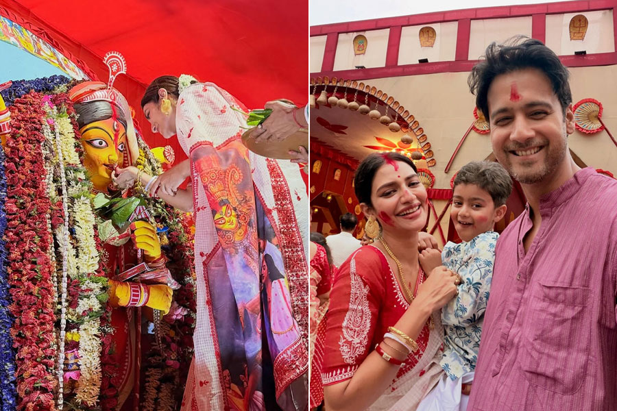 আঁচলে দুর্গা, হাতে শাঁখা-পলা, ছেলে কোলে যশের সঙ্গে সিঁদুর খেলায় মাতলেন নুসরত জাহান