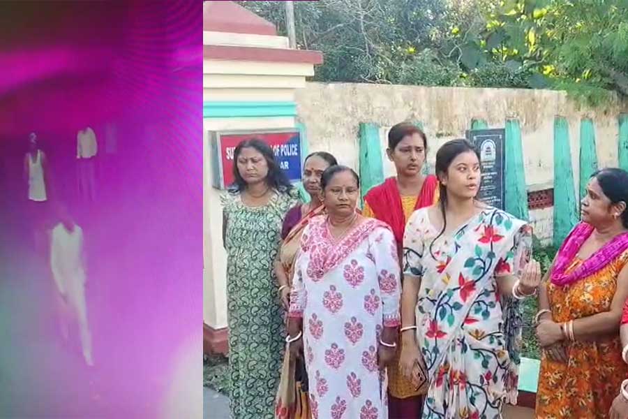 বাজি ফাটানোয় লাঠিচার্জ কোচবিহারের পুলিশ সুপারের, গ্রেপ্তার ১০ ‘প্রতিবাদী’, জামিন ৩ জনের