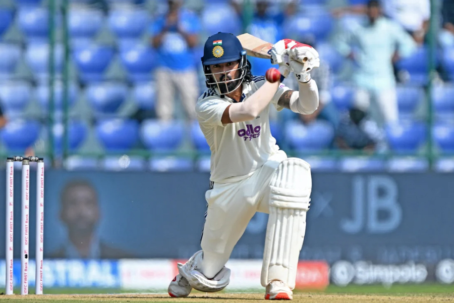ওয়েস্ট ইন্ডিজের বিরুদ্ধে সাবধানী ব্যাটিং, মধ্যাহ্নভোজের আগে ১০০ পেরল না ভারত