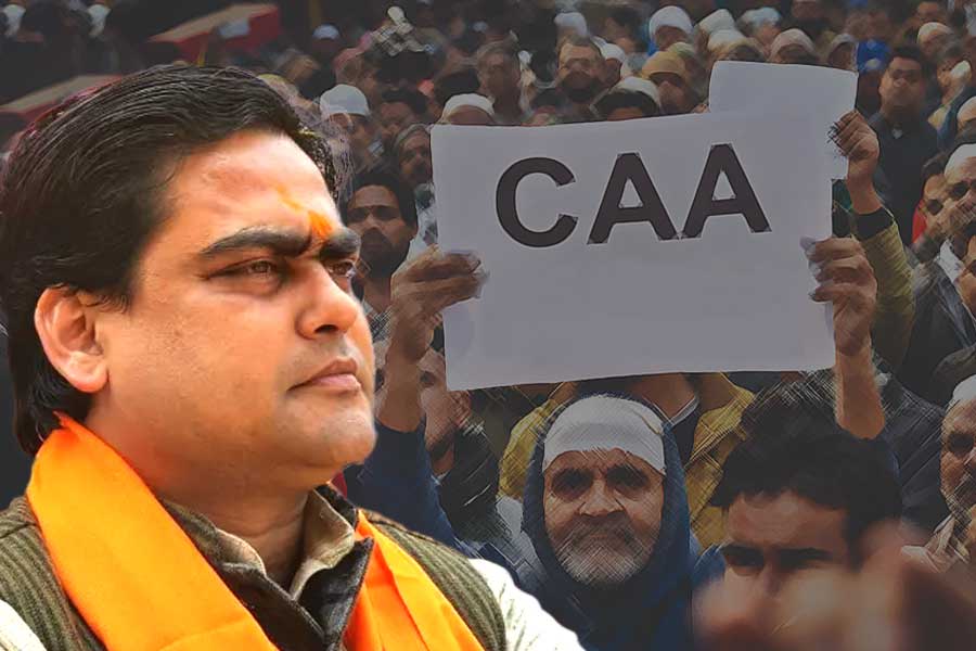এসআইআর আবহে ফের CAA অস্ত্রে শান শান্তনুর! মতুয়া ভোটবাক্স নিয়ে উদ্বেগে কেন্দ্রীয় মন্ত্রী?