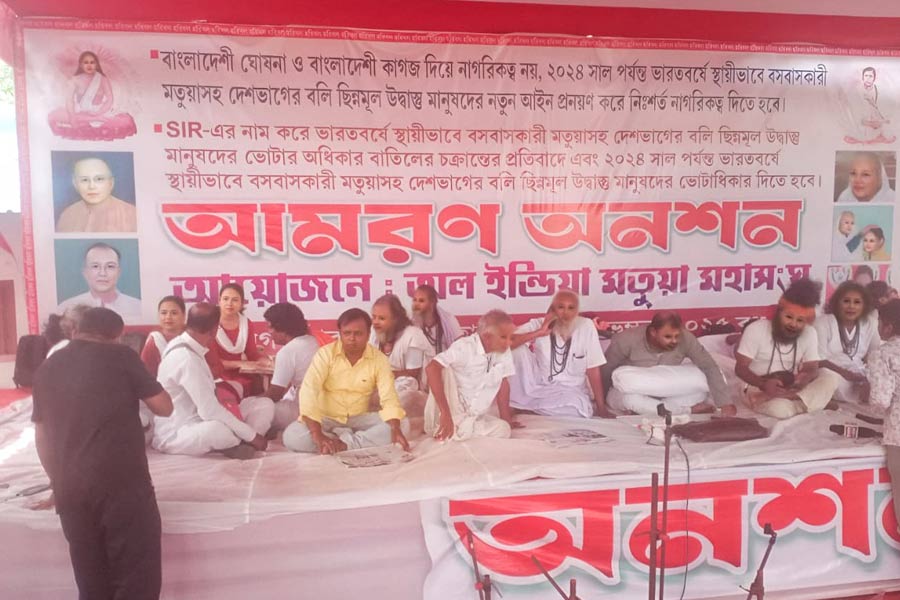 SIR আবহে হিন্দু শংসাপত্র নিয়ে চরম অসন্তুষ্ট মতুয়ারা! ঠাকুরবাড়ির ক্যাম্পে উত্তেজনা