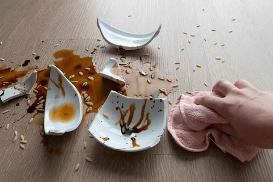Broken-Utensil
