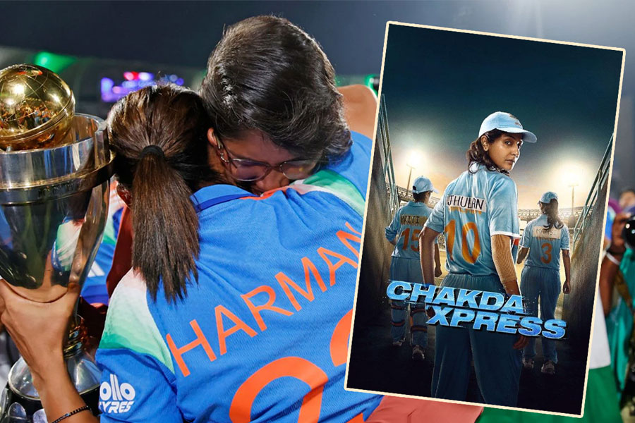স্মৃতিরা চ্যাম্পিয়ন হতেই ‘চাকদহ এক্সপ্রেস’ মুক্তির দাবি নেটপাড়ার, কেন ‘ড্রেসিংরুমে বন্দি’ ঝুলনের বায়োপিক?