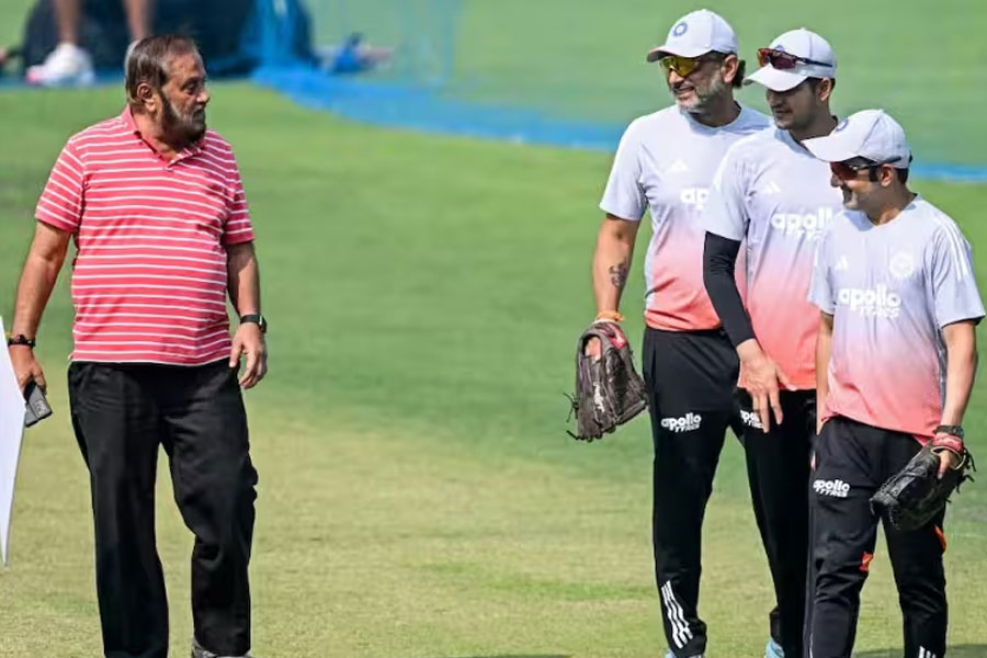 ‘এমন পিচই চেয়েছিলাম, কিউরেটর খুবই সাহায্য করেছেন’, হেরেও সুজনকে দরাজ সার্টিফিকেট গম্ভীরের
