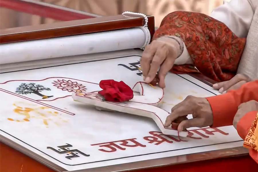 PM Modi used a unique mechanism to hoist the Ayodhya flag