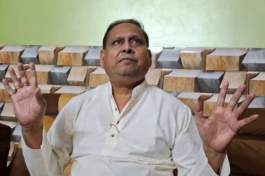 নতুন দলের আত্মপ্রকাশের দিন ৫০ হাজার লোক নিয়ে মেগা সমাবেশ! চ্যালেঞ্জ হুমায়ুনের