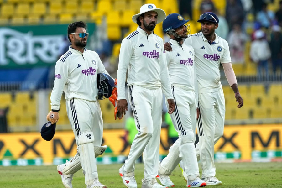 দেশের টেস্ট ইতিহাসে সবচেয়ে বড় হার, চুনকামের সঙ্গে একগুচ্ছ লজ্জার নজির গড়ল টিম ইন্ডিয়া