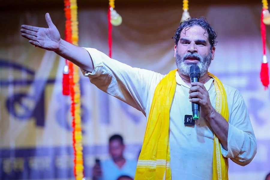 বাজি হারলেও ‘সন্ন্যাসে’ নারাজ! ‘টাকা দিয়ে ভোট কিনেছেন নীতীশ’, নয়া অভিযোগ পিকের