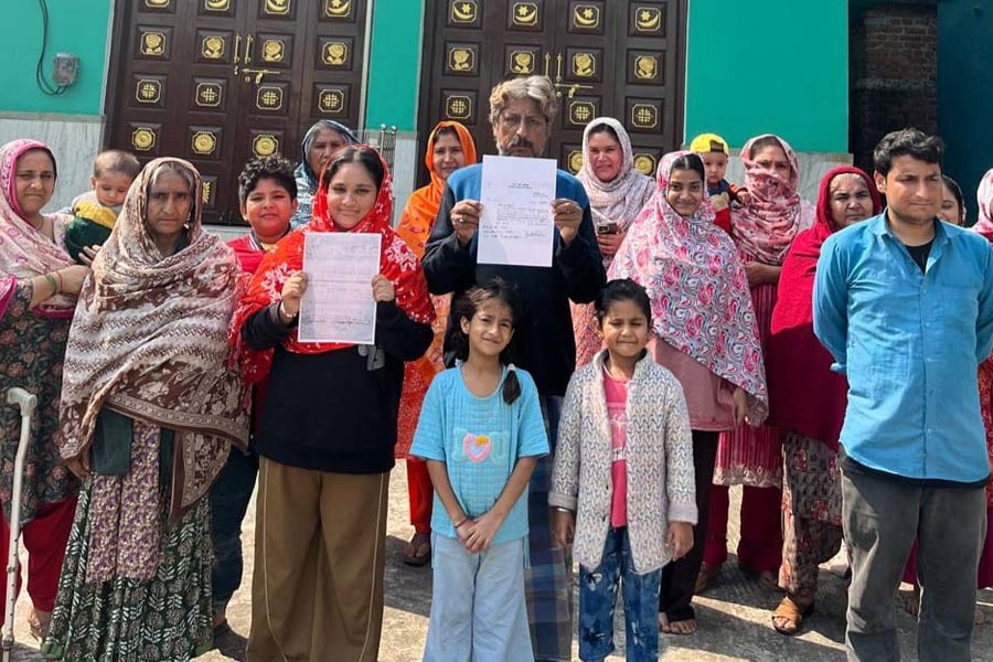 আদ্রার ইরানি কলোনিতে SIR ভীতি! বাসিন্দাদের ভরসা তৎকালীন বার্মার রিফিউজি ক্যাম্পের শংসাপত্র