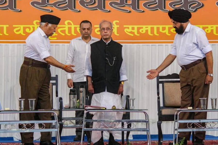 ছাব্বিশের আগে ব্রিগেডে গীতাপাঠ সংঘ-ঘনিষ্ঠ সংগঠনের, প্রচার ভিডিওতে প্রণব!
