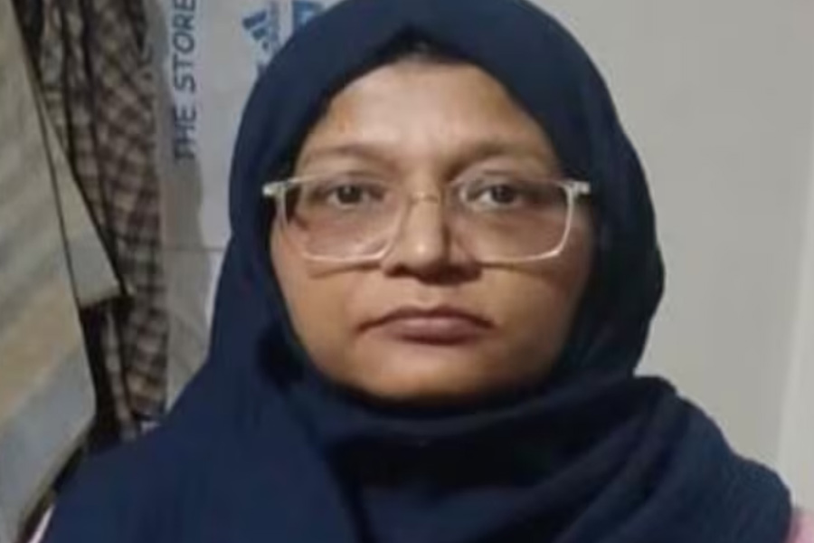 ভারতকে রক্তাক্ত করাই ছিল লক্ষ্য! গ্রেপ্তার জইশের মহিলা ব্রিগেডের দায়িত্বে থাকা মহিলা চিকিৎসক