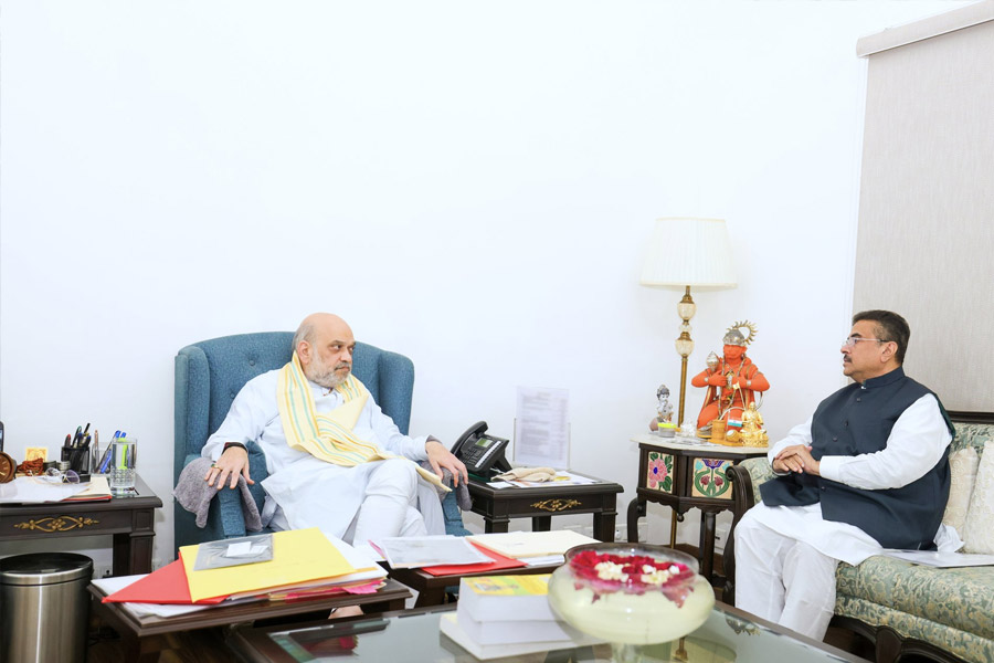 কমিশনের উপর চাপ বাড়াতে বৈঠকে শাহ-শুভেন্দু! নজর রাখছে তৃণমূল