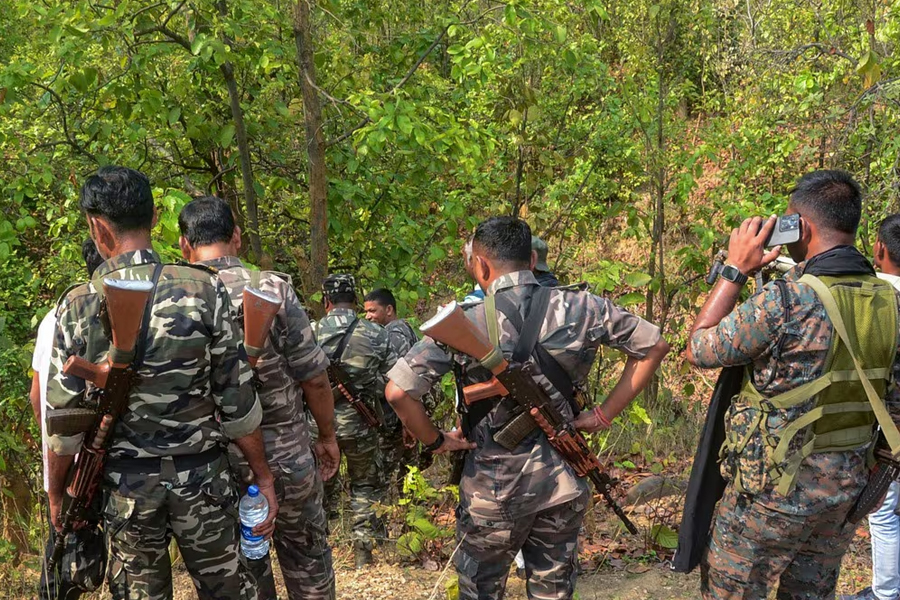 মাওবাদী ঘাঁটি ঝাড়খণ্ডে উদ্ধার সিআরপিএফ জওয়ানের দেহ, তদন্তে পুলিশ