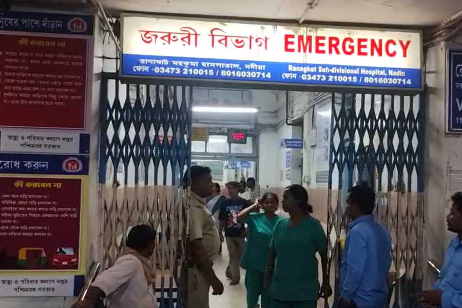 নদিয়ায় জাতীয় সড়কে নিয়ন্ত্রণ হারিয়ে টোটোতে ধাক্কা গাড়ির! মর্মান্তিক মৃত্যু দুজনের
