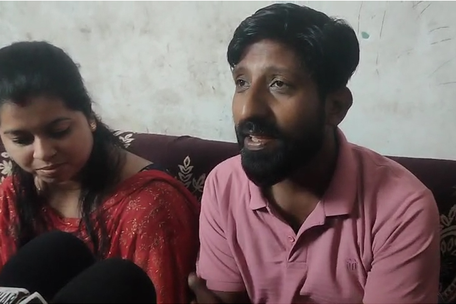 বিয়ের ছ’মাসের মধ্যেই ভারতীয় নথি বাংলাদেশি মহিলার, বাতিল হল ভোটার কার্ড! উঠছে প্রশ্ন