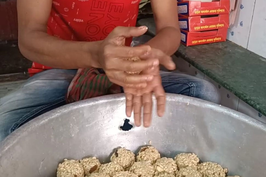 Moya making in full swing in Jayanagar 